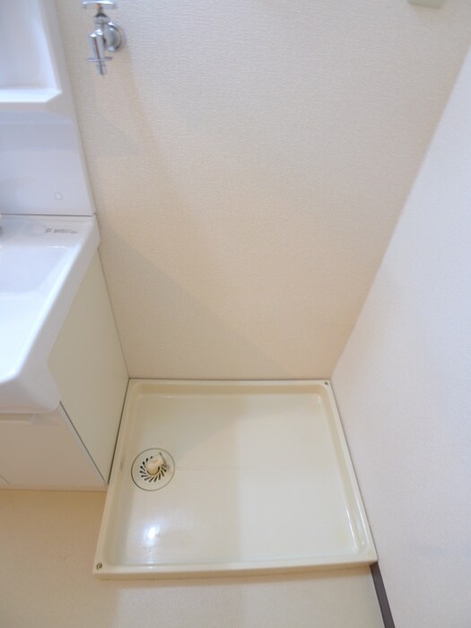 物件内観写真18　(洗濯機置場)