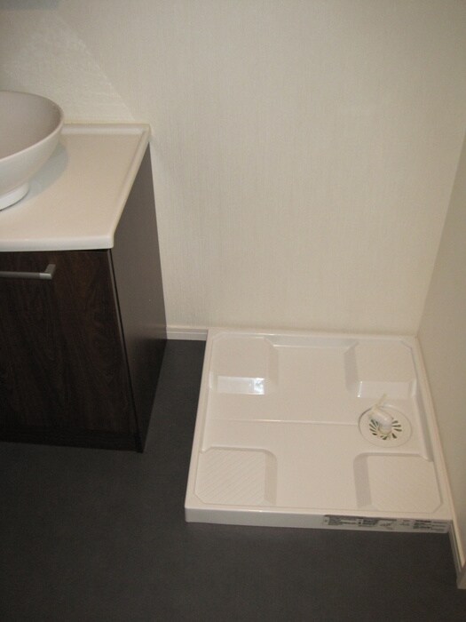 物件内観写真11　(洗濯機置場)