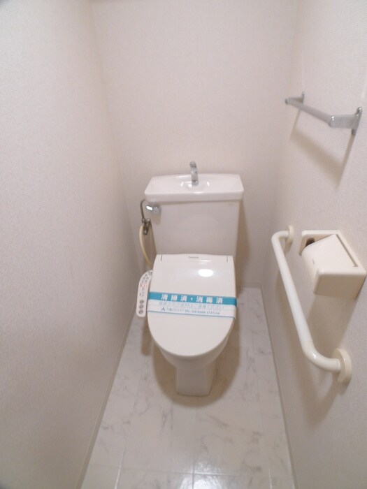 物件内観写真13　(トイレ)