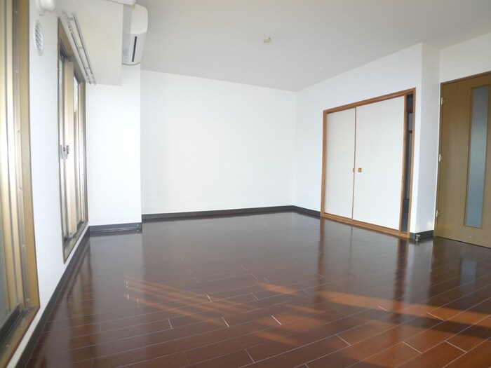 物件内観写真15　(居室)