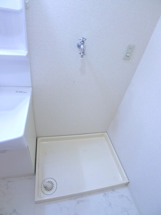 物件内観写真17　(洗濯機置場)