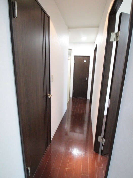 物件内観写真20　(廊下)