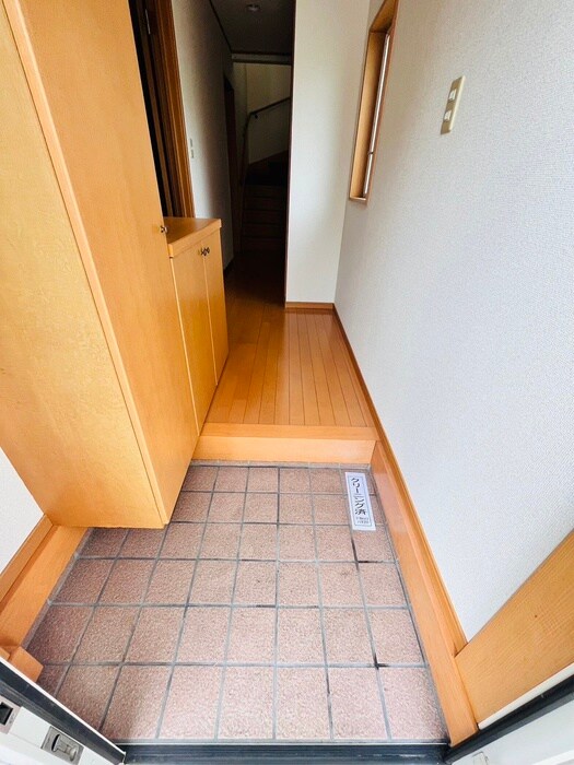物件内観写真22　(玄関)