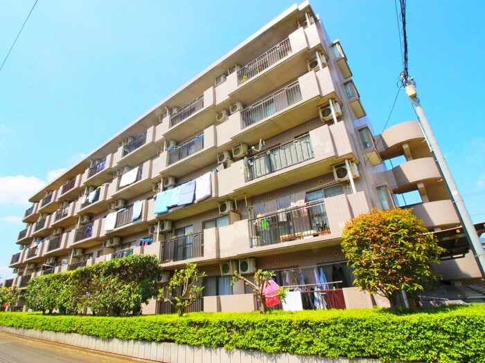 物件外観写真2　(駐輪場)