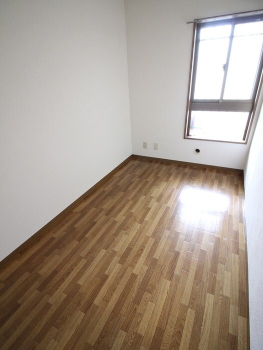 物件内観写真16　(室内からの展望)