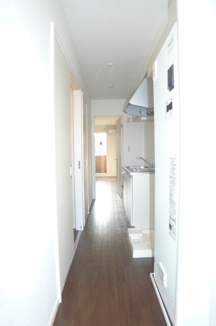 物件内観写真14　(玄関)