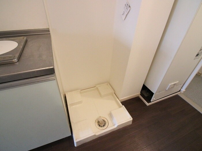 物件内観写真18　(洗濯機置場)