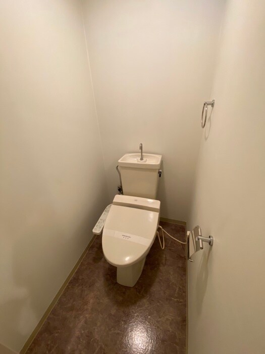 物件内観写真11　(トイレ)