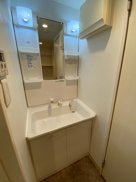 物件内観写真12　(洗面)