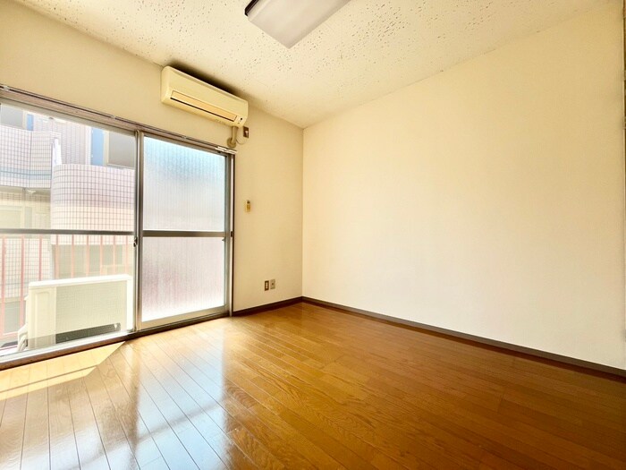 物件内観写真5　(居室)