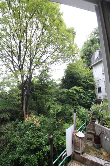 物件内観写真22　(室内からの展望)