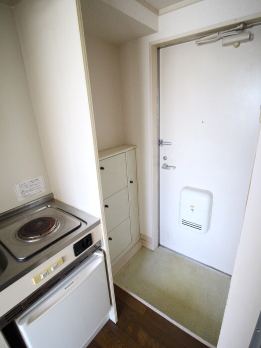 物件内観写真10　(玄関)