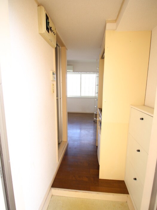 物件内観写真15　(廊下)