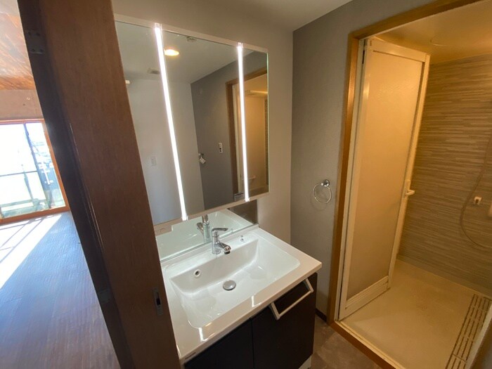 物件内観写真11　(洗面)