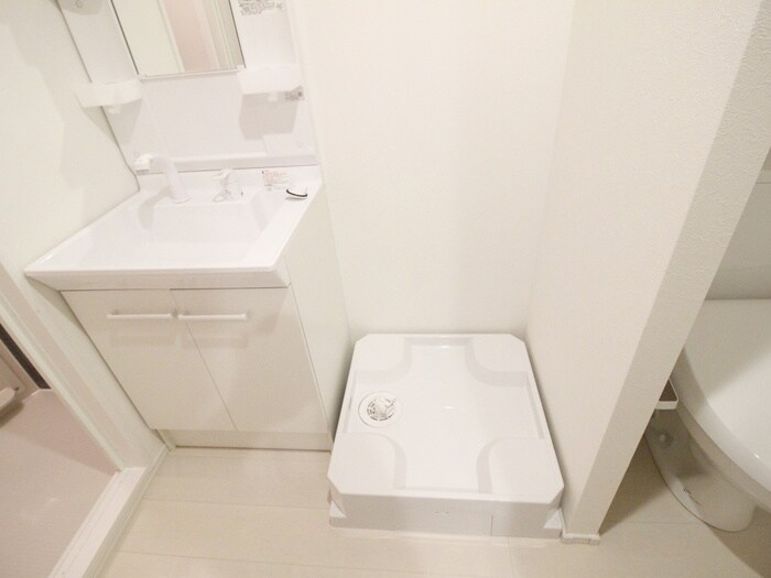 物件内観写真10　(洗濯機置場)