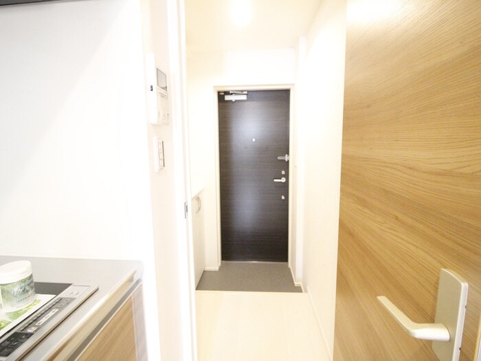 物件内観写真14　(玄関)