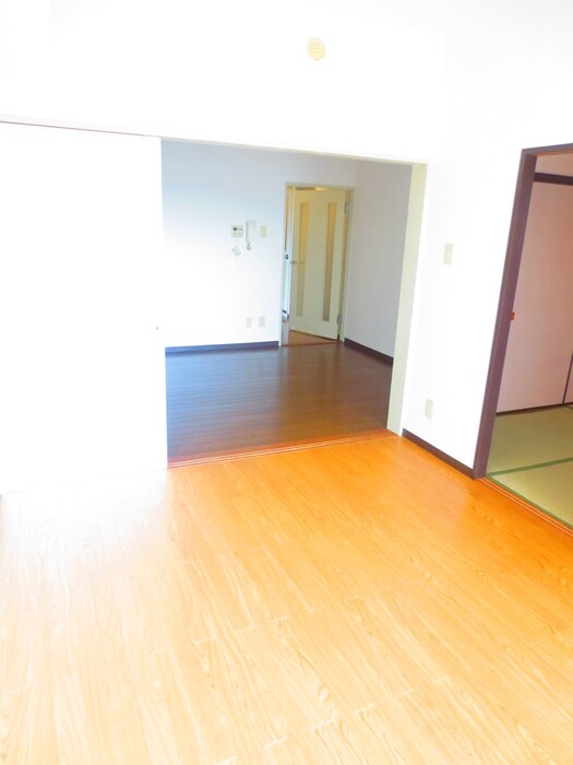 物件内観写真10　(居室)