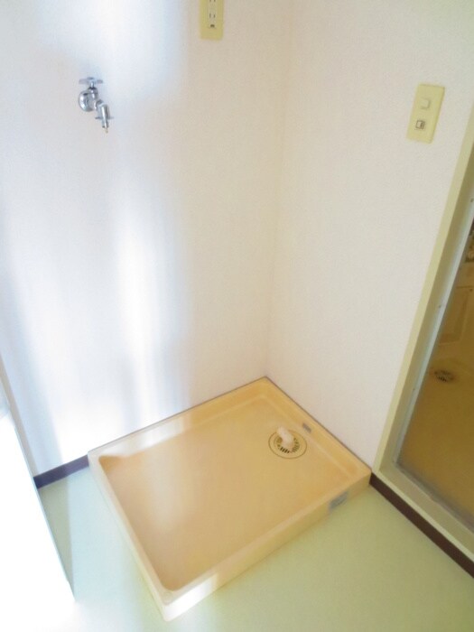 物件内観写真22　(洗濯機置場)