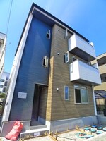 建築中
