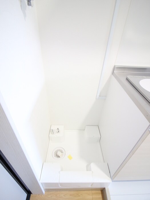 物件内観写真11　(洗濯機置場)