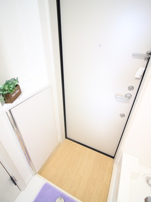 物件内観写真11　(玄関)