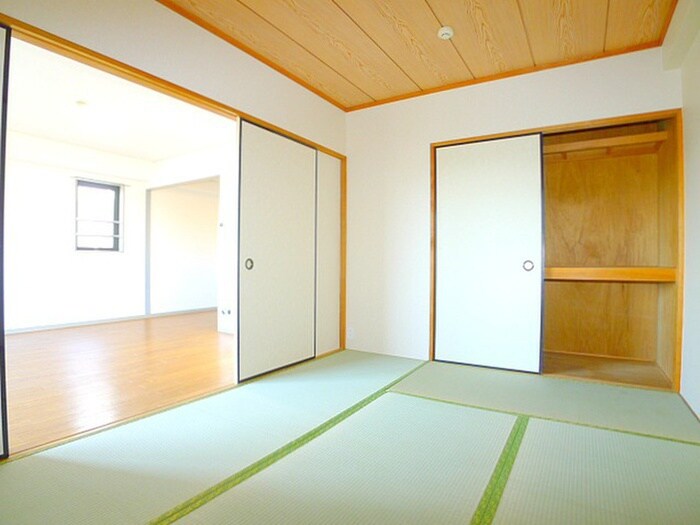 物件内観写真18　(収納)