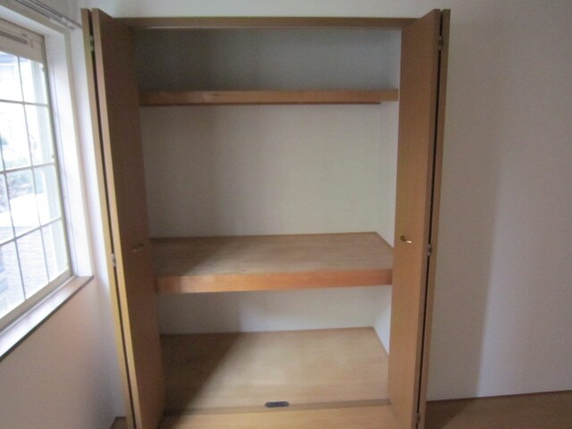 物件内観写真10　(収納)