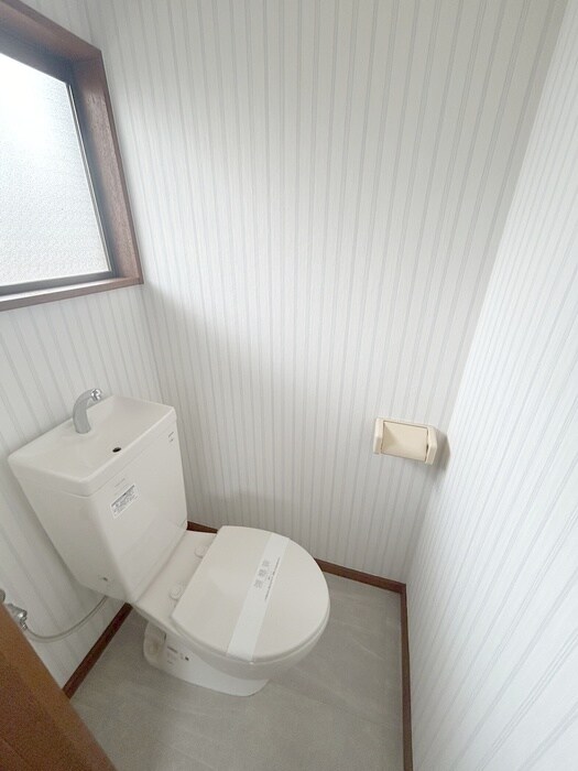 物件内観写真8　(トイレ)