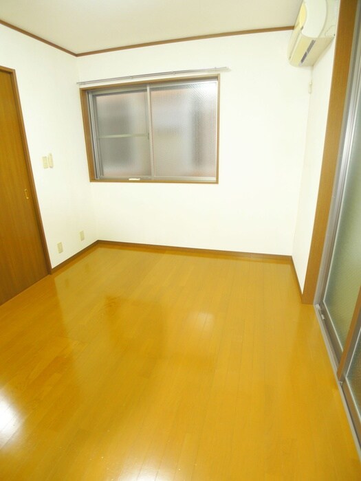 物件内観写真6　(居室)