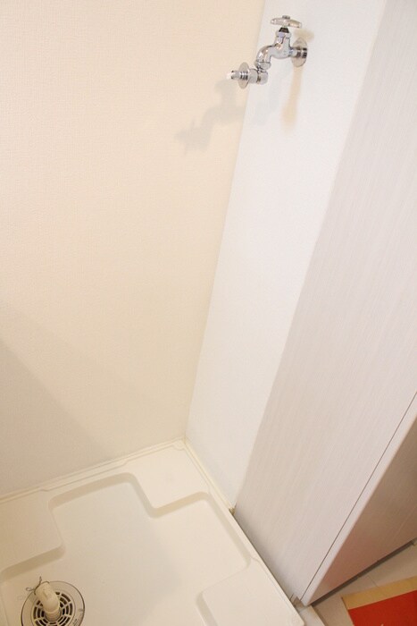 物件内観写真15　(洗濯機置場)