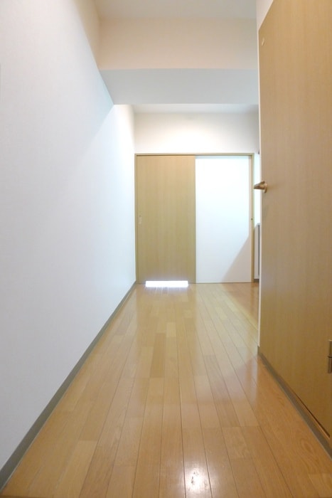 物件内観写真7　(玄関)