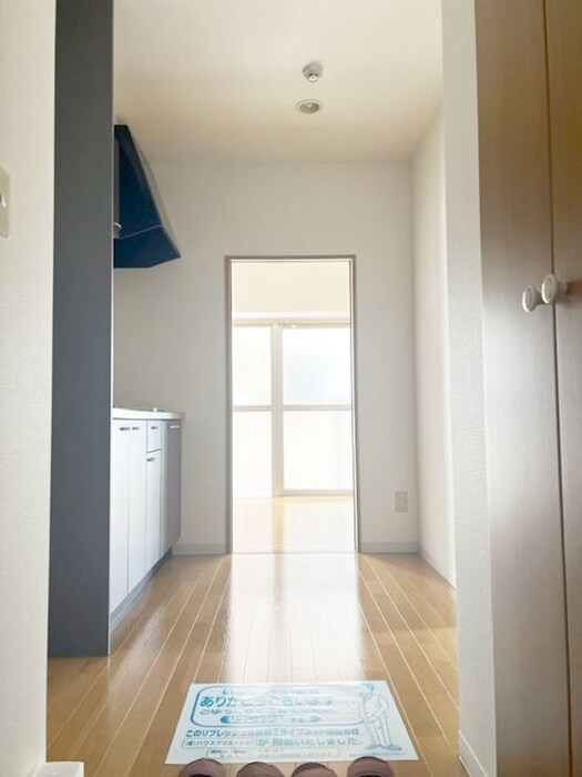 物件内観写真7　(廊下)