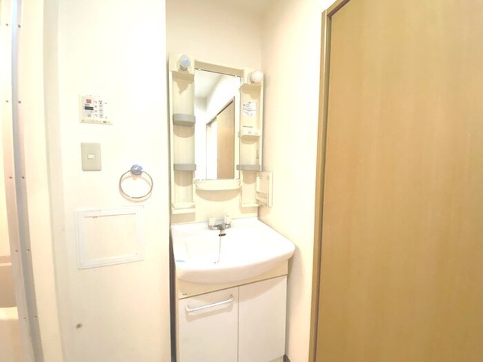 物件内観写真10　(洗面)