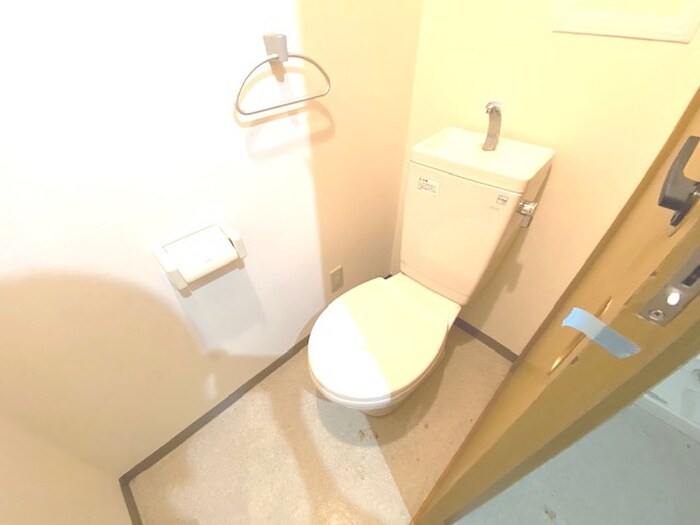 物件内観写真11　(トイレ)