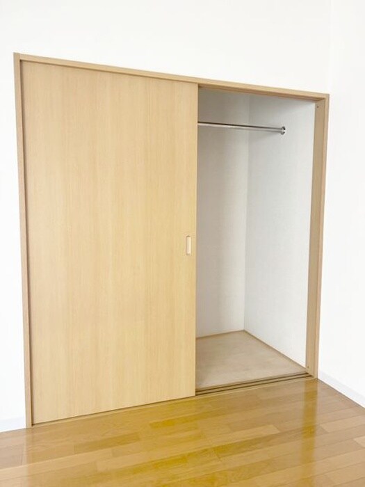 物件内観写真16　(収納)