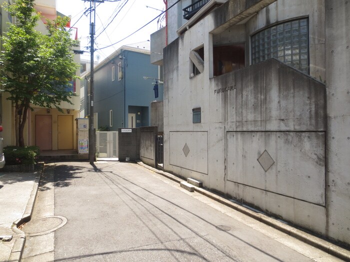 物件外観写真5　(周辺環境)