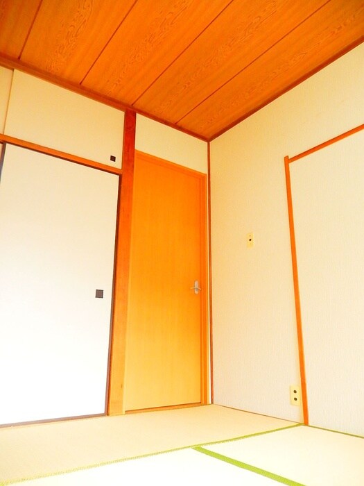 物件内観写真8　(居室)