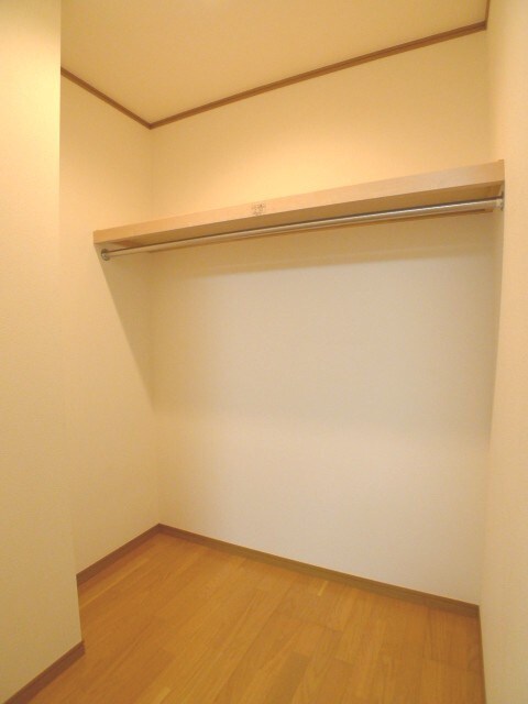 物件内観写真13　(収納)