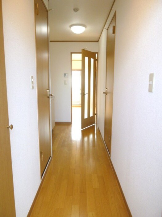 物件内観写真14　(玄関)