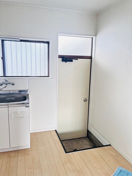 物件内観写真17　(玄関)