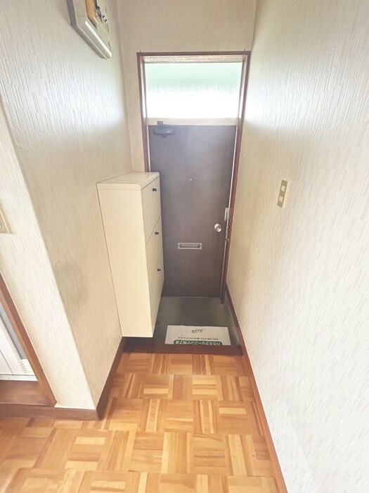 物件内観写真18　(玄関)