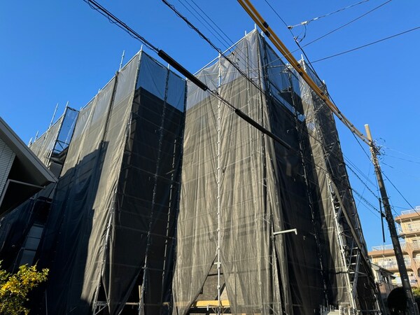建築中