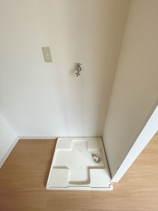 物件内観写真15　(洗濯機置場)