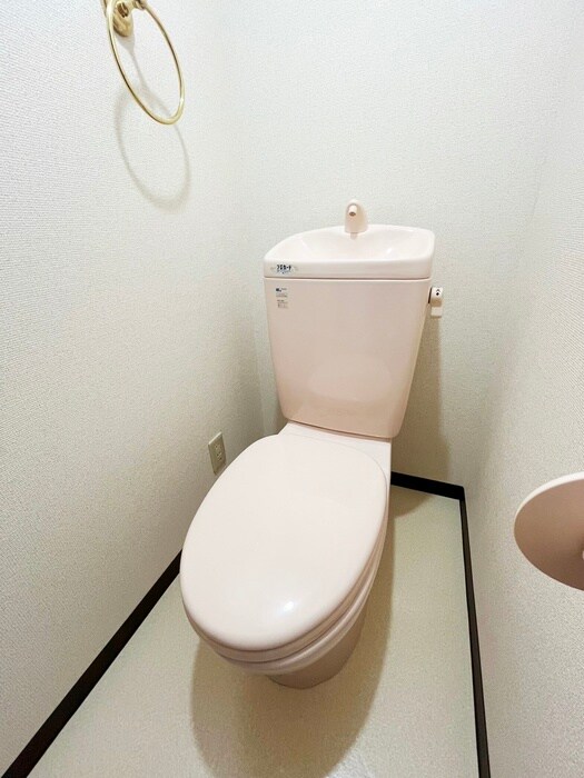 物件内観写真11　(トイレ)