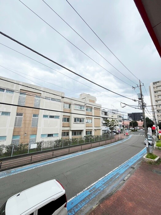 物件内観写真16　(室内からの展望)