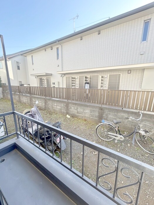 物件内観写真16　(室内からの展望)