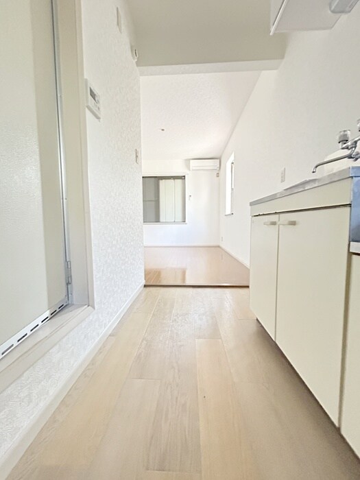 物件内観写真18　(廊下)