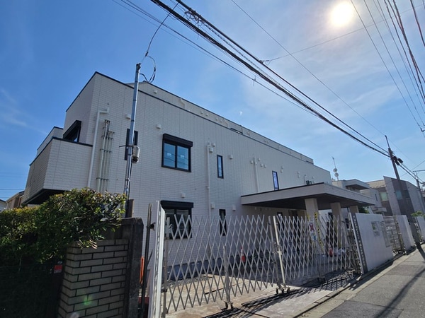 建築中