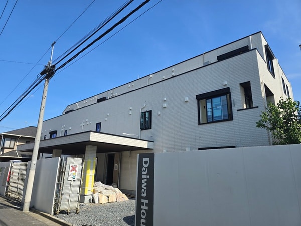 建築中