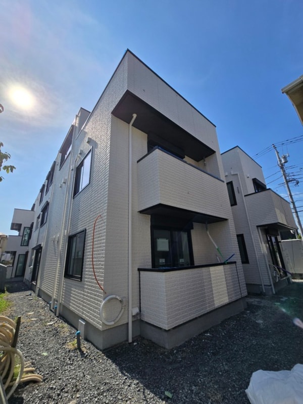 建築中